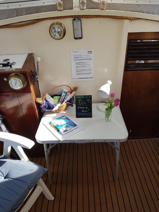 Boat Ella - Kamperen Op Het Water -Niet Om Mee Te Varen -Read Host Profile-Lees Hostprofiel Jutrijp Dış mekan fotoğraf