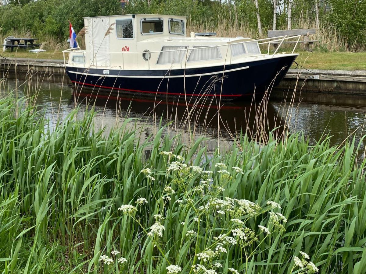 Boat Ella - Kamperen Op Het Water -Niet Om Mee Te Varen -Read Host Profile-Lees Hostprofiel Jutrijp Dış mekan fotoğraf